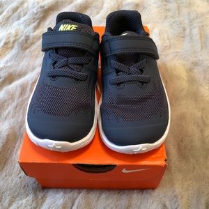 Nike Velcro Star Runner Toddler 6